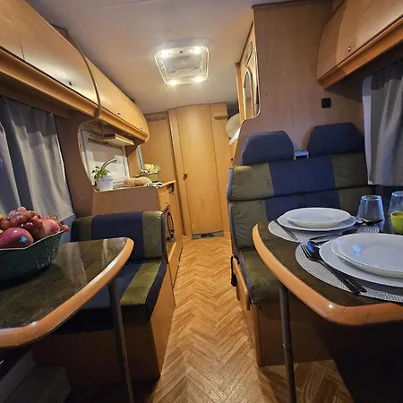Autocaravana كانديلاريا